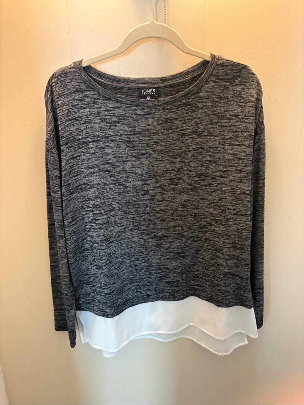 NICE Jones New York Charcoal Marled Knit Long Sleeve Top with White Layered Hem